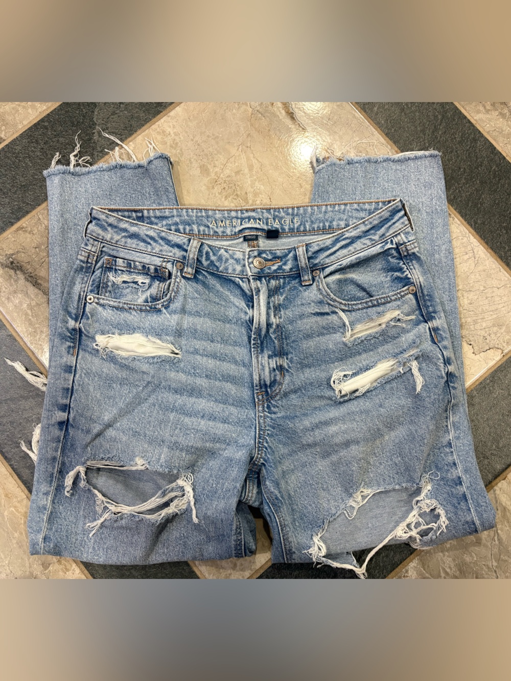 American Eagle Outfitters Light Blue Distressed Mom Jeans